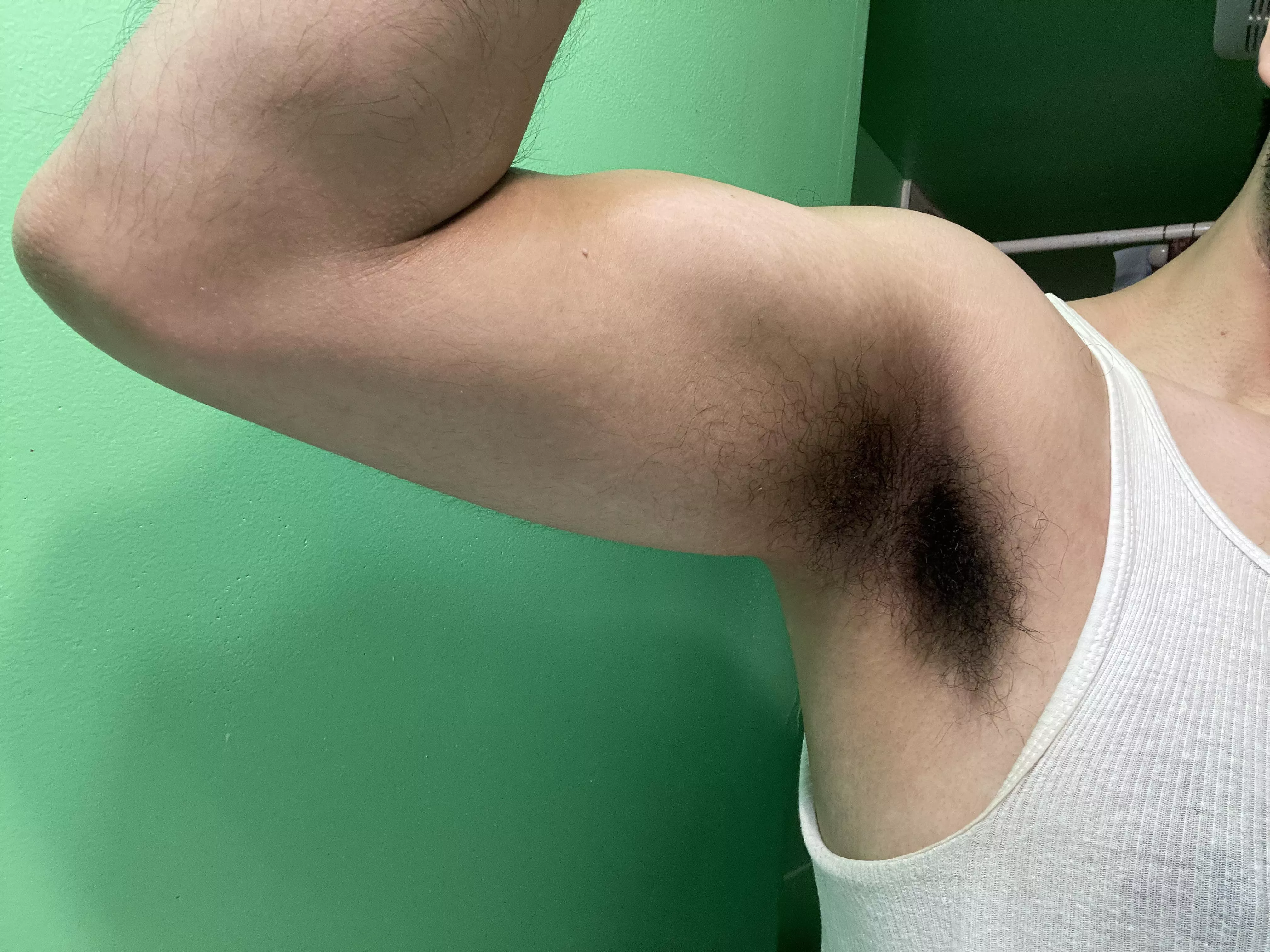 Finished up a workout and smelling ripe. Who wants to sniff?