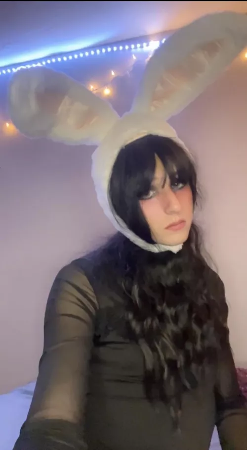 haiiiiii ^__^ low self esteem as always prob will get scared and delete later