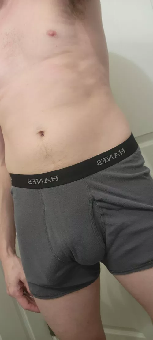 Happy to see this sub opened up to all of us! How's my chill bulge? 😜