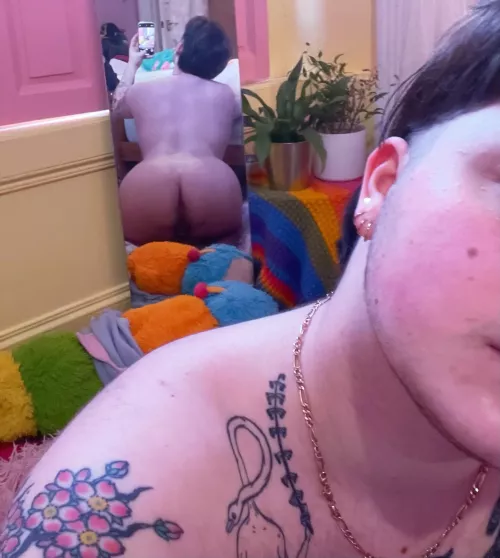 hi (I’m fertile and breedable btw)