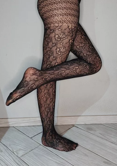 hi it's my first post here, do you like my pantyhose?