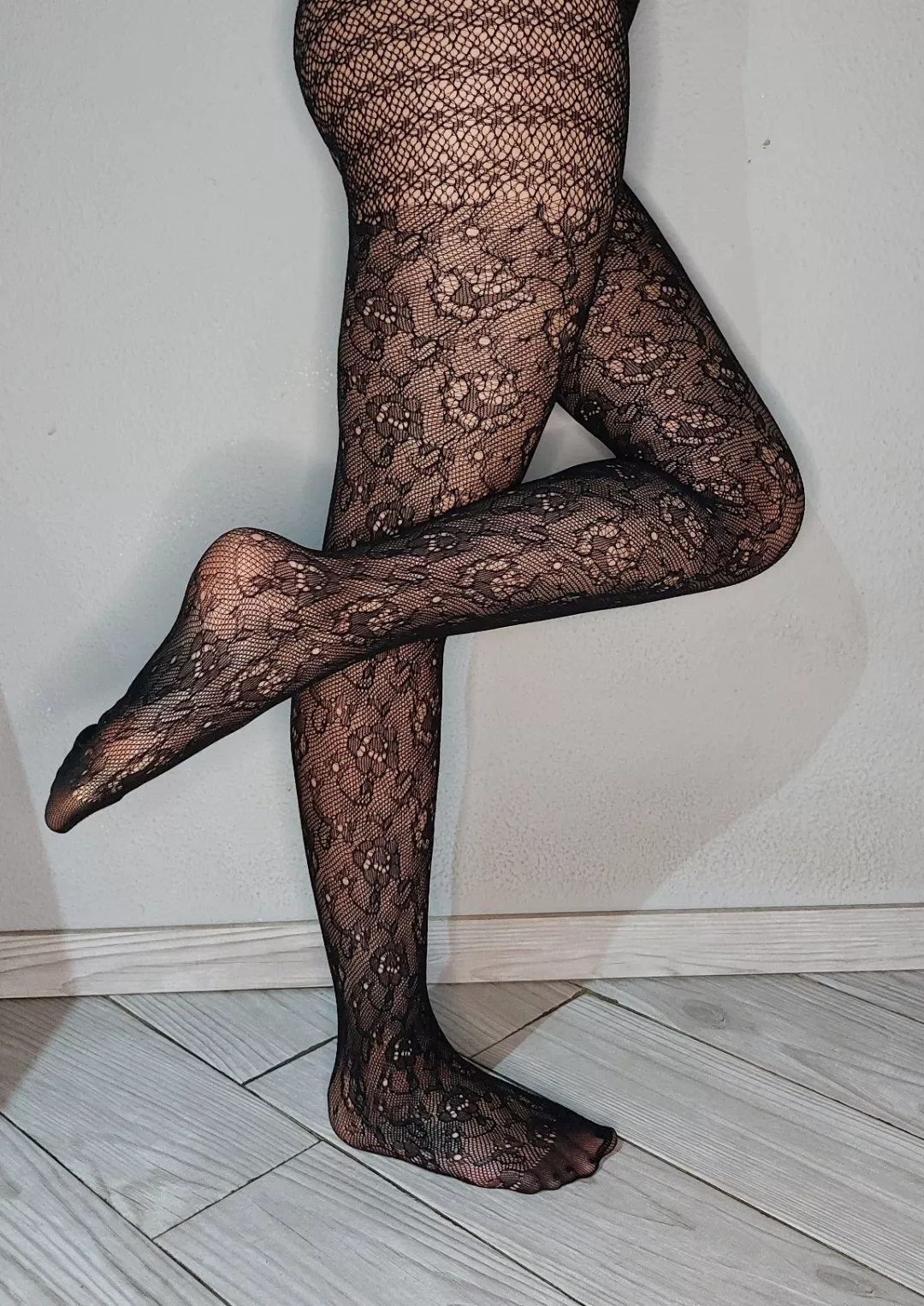 hi it's my first post here, do you like my pantyhose?