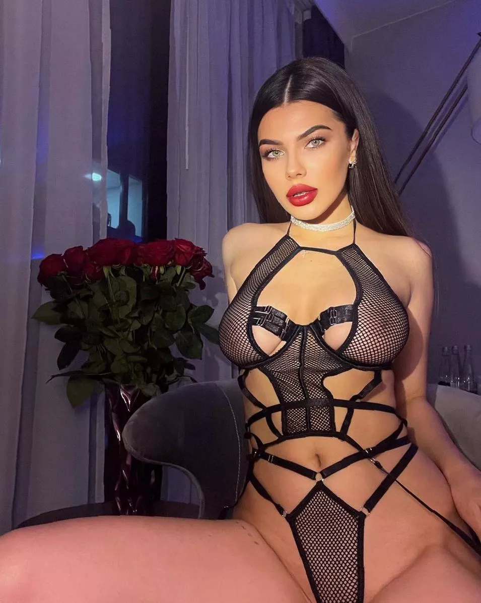 How a proper lady should act when she gets bored