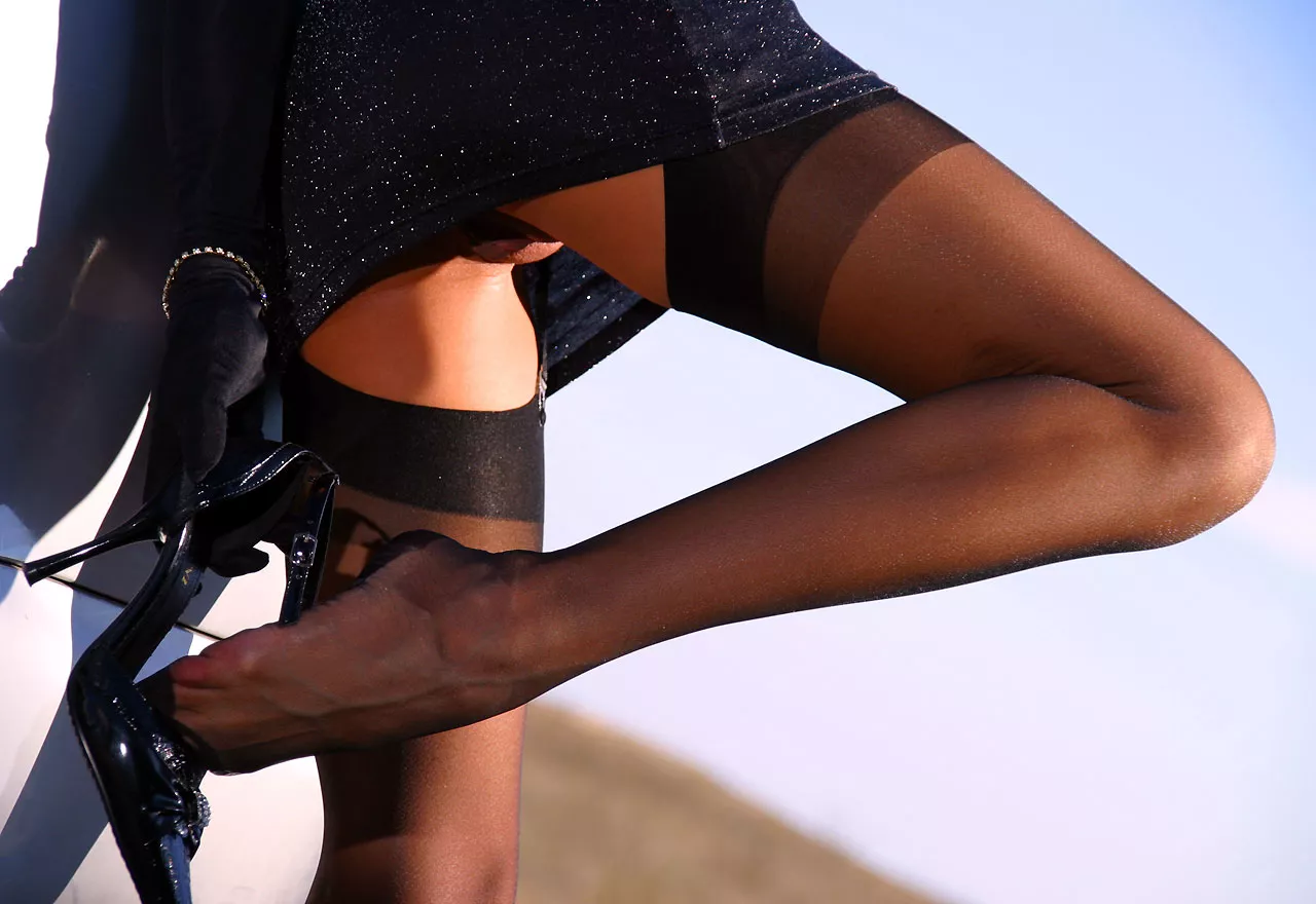 Let’s do some “we shouldn’t be doing this” kind of things🔥💦