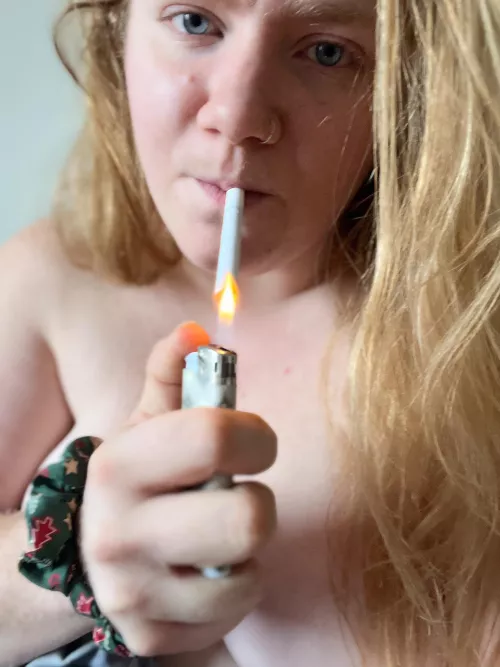 Light me up babe 💋