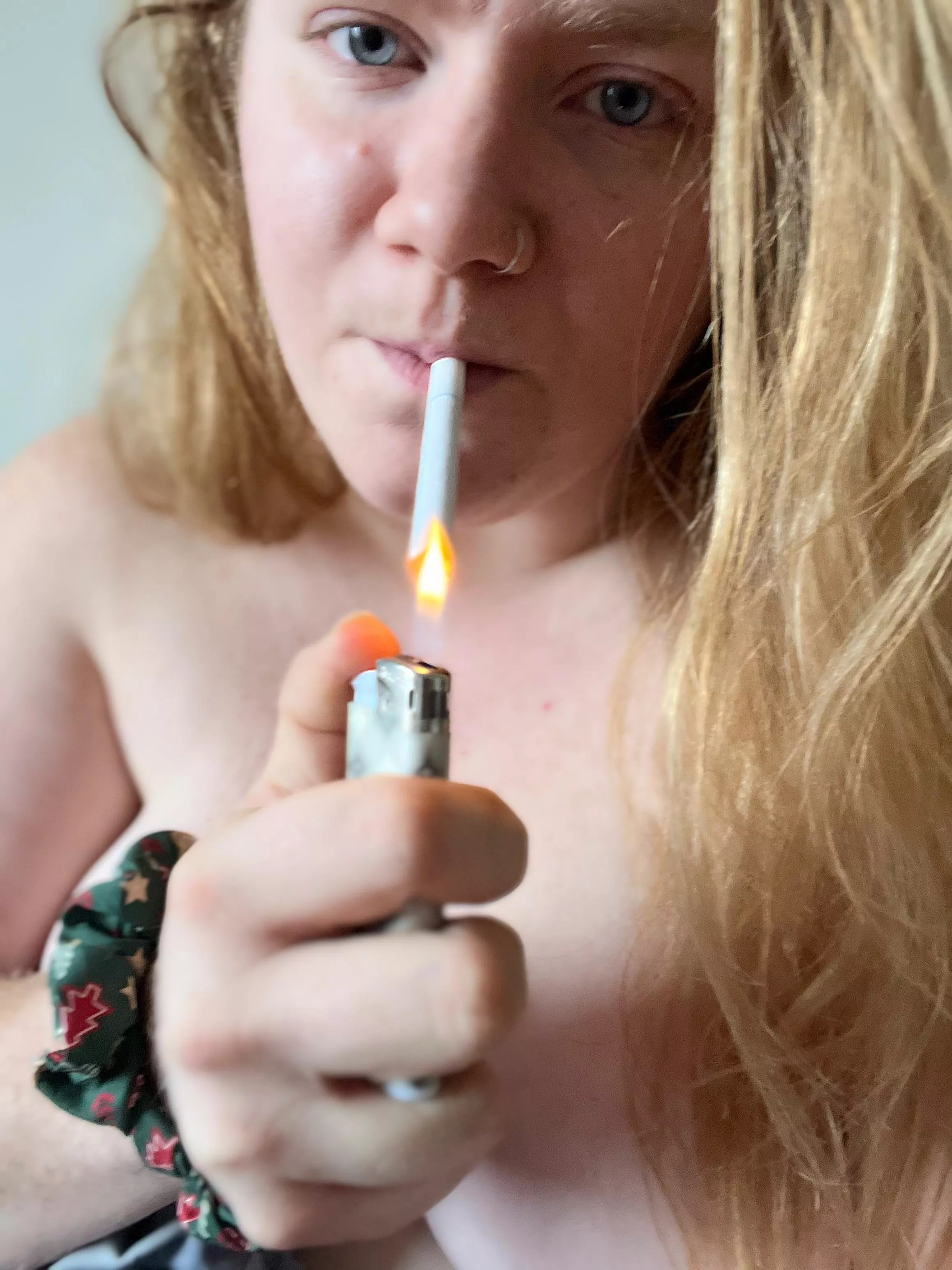 Light me up babe 💋