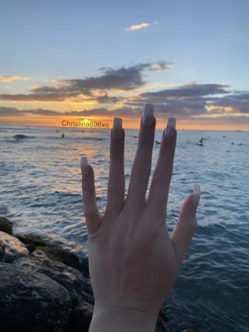 Lovely sunset with some lovely hands 🥰