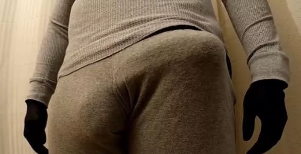 Merry gray sweatpants season!