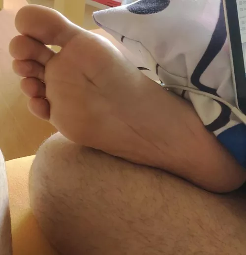 My boyfriend secretly likes to take pictures of my feet