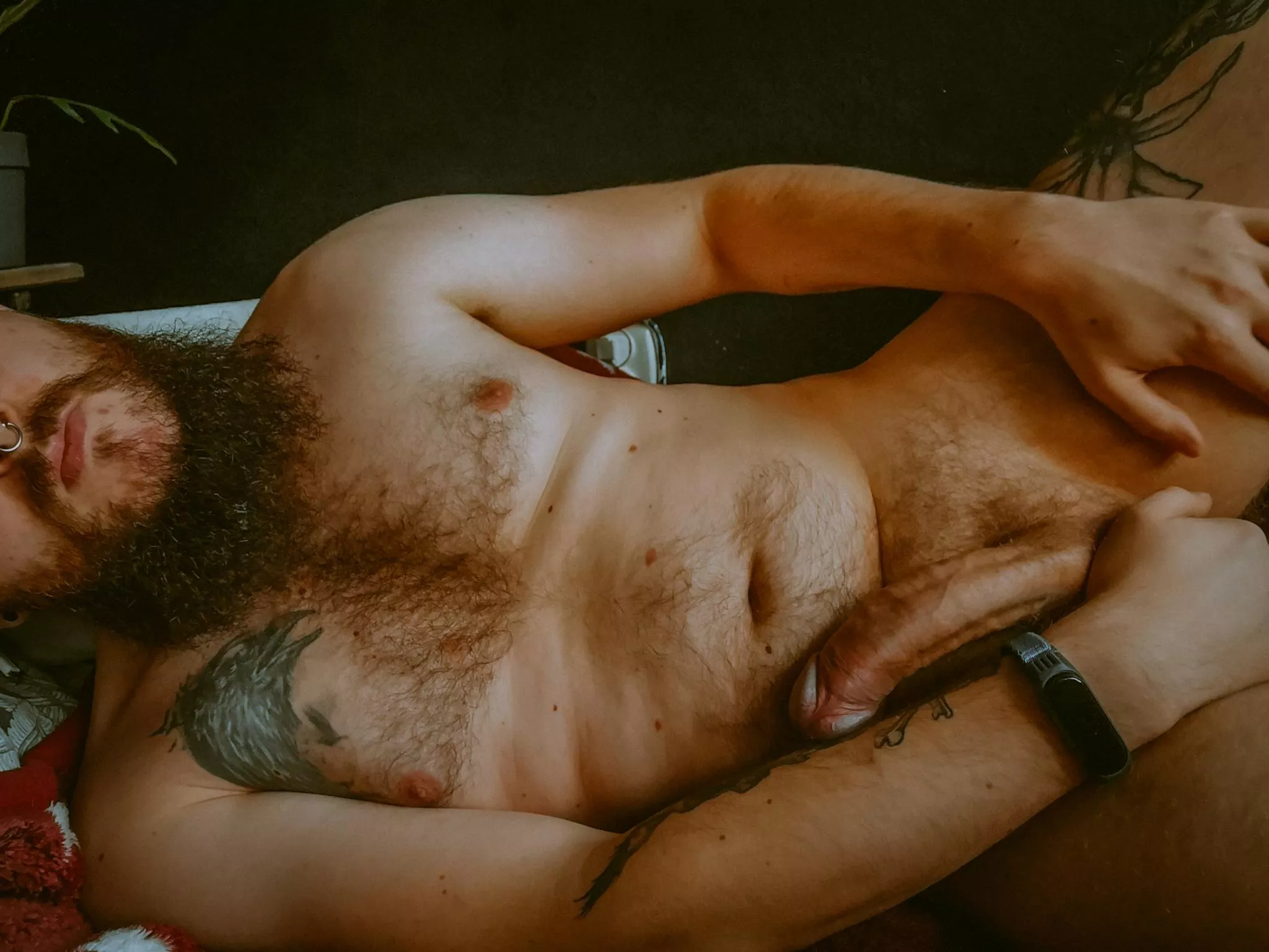 New year resolution is to be more present and share more nudes 🥺