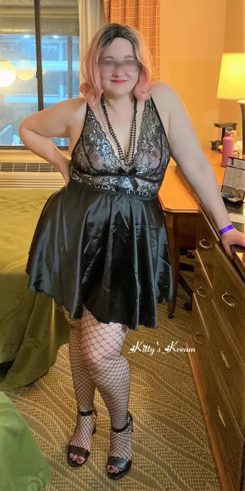 New Year, same slutty kitty