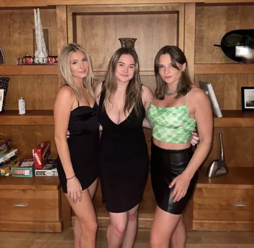 New Years Party Girls