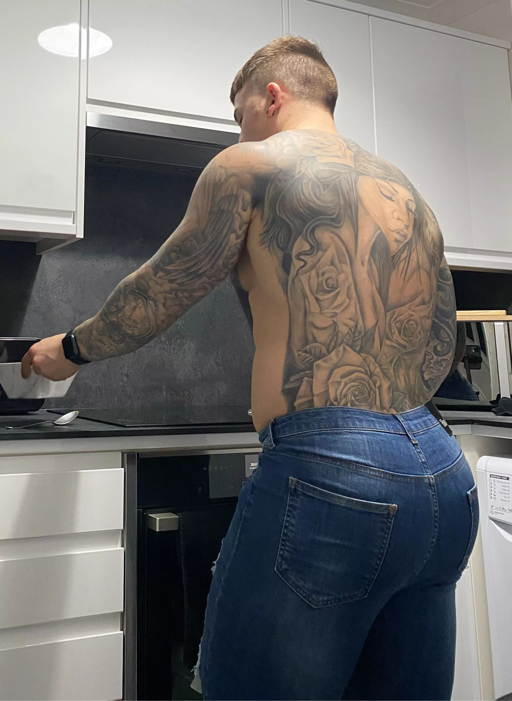 No belt required 😜😏