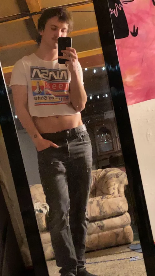 Pics like this make my gf go crazy. I wonder what she’ll do to me first 🤔