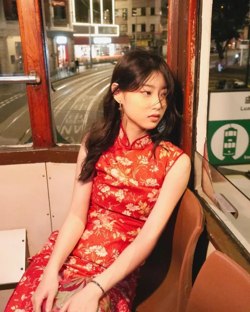 Qipao girl