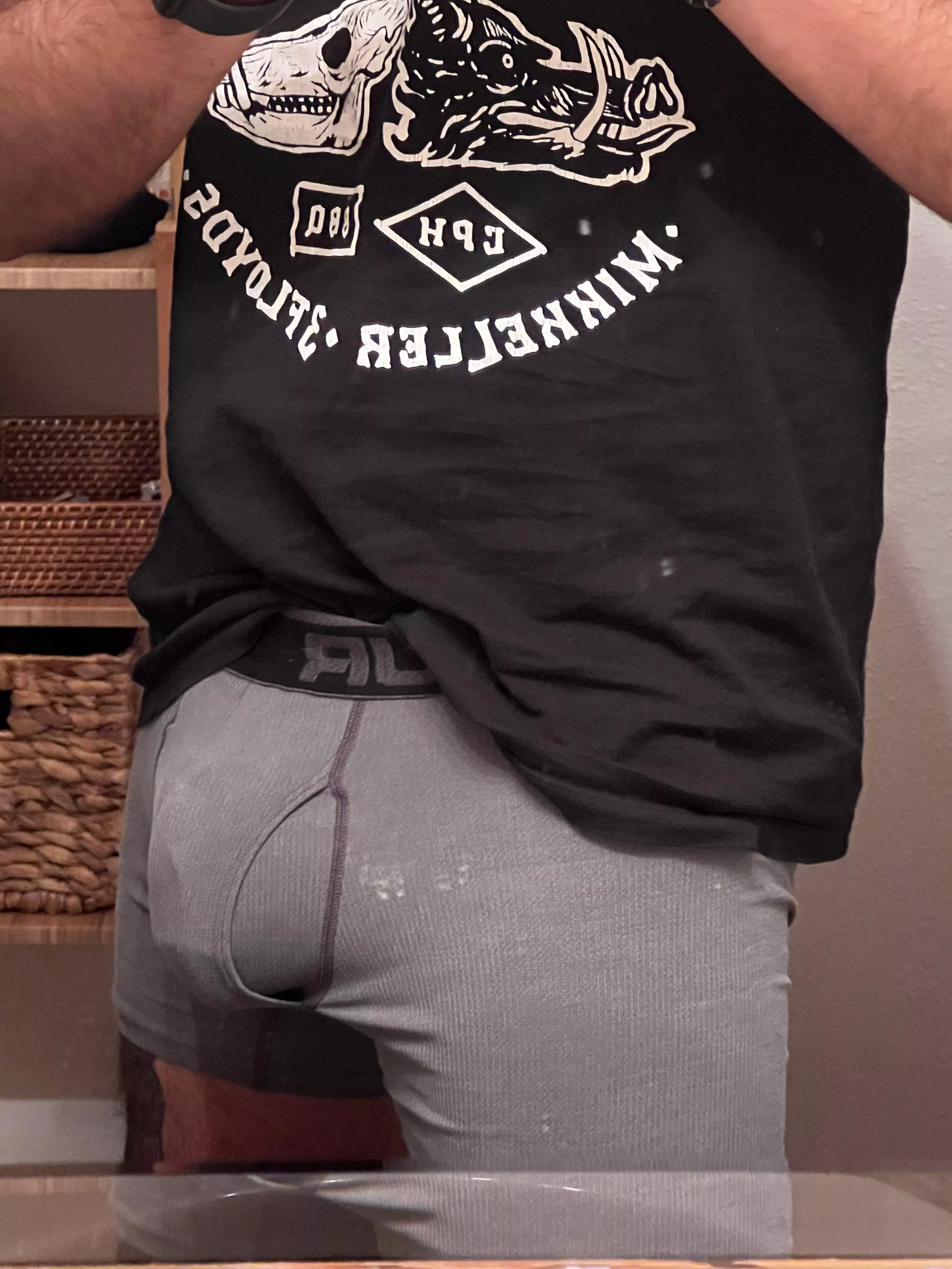 Remind me to clean my mirror 😅