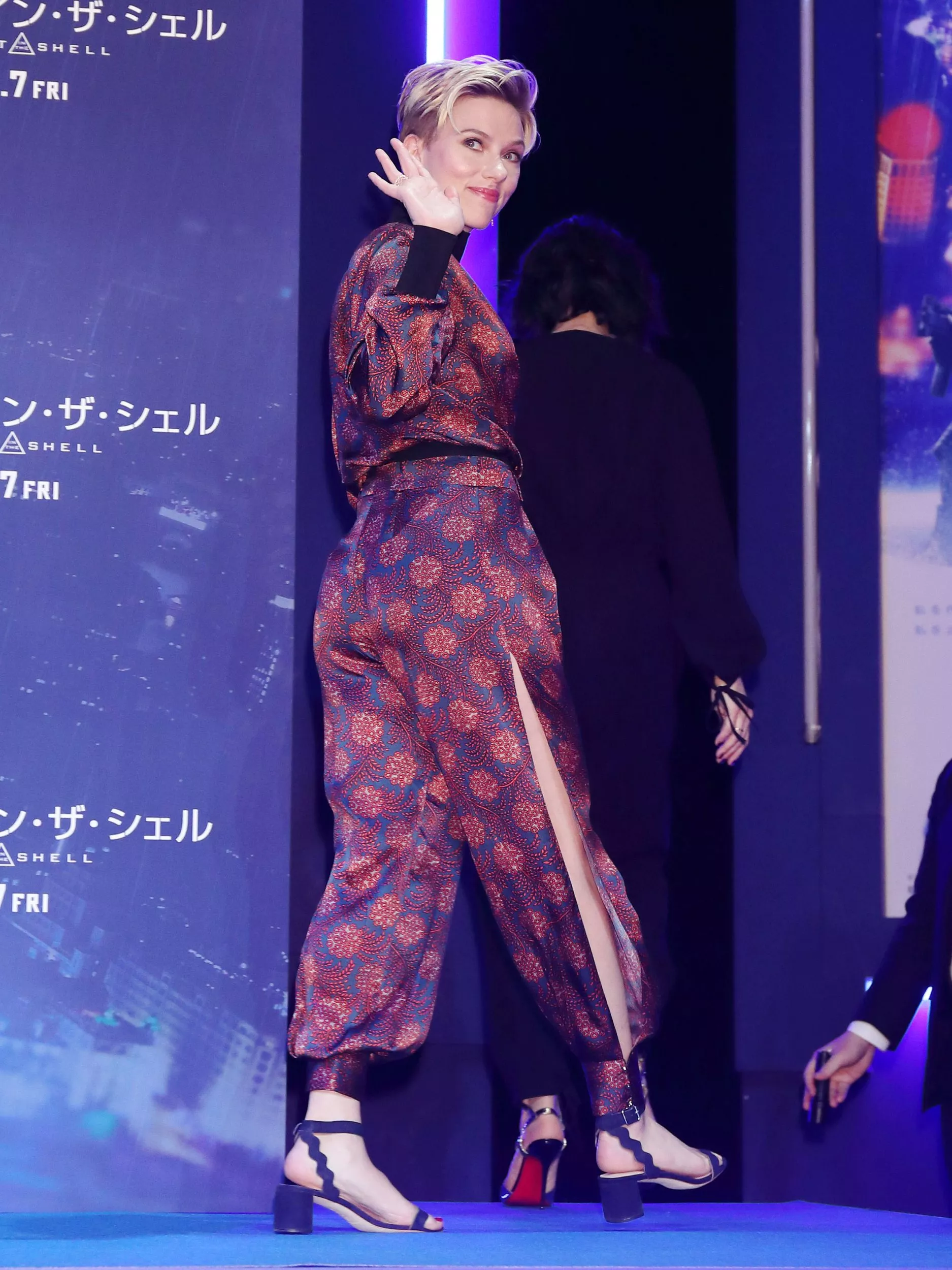 Scarlett Johansson cake