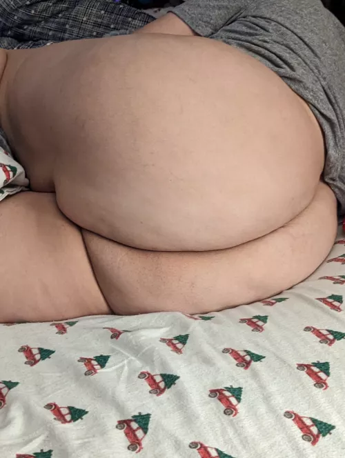 sexy milf ass. tell me what you think.