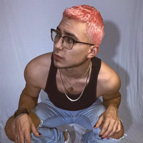 Should keep my hair pink?