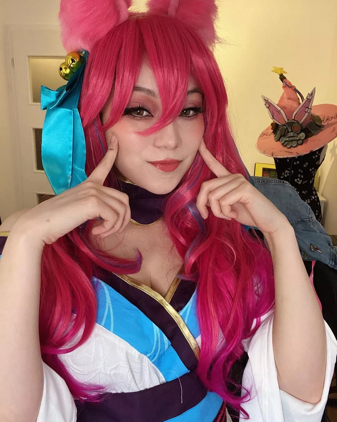 Spirit Blossom Ahri cosplay (Mailinh)