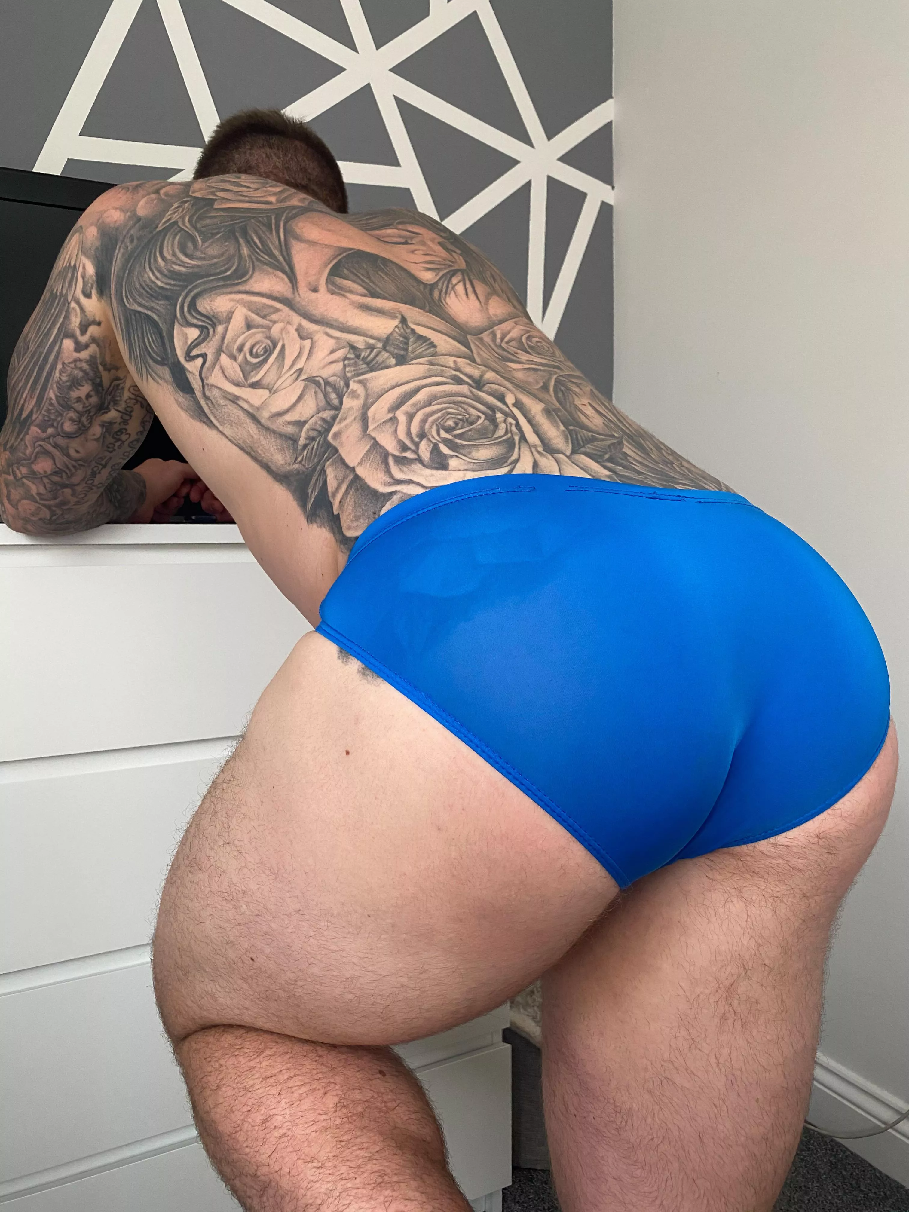 Testing out my new briefs 😲