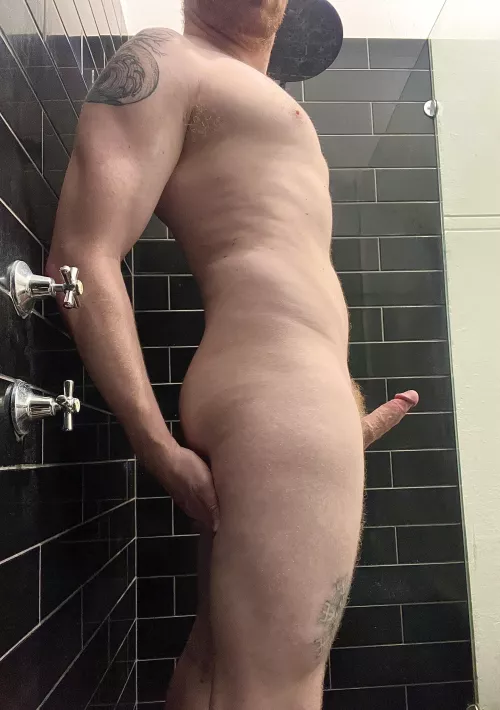 This might just be my new favourite pose