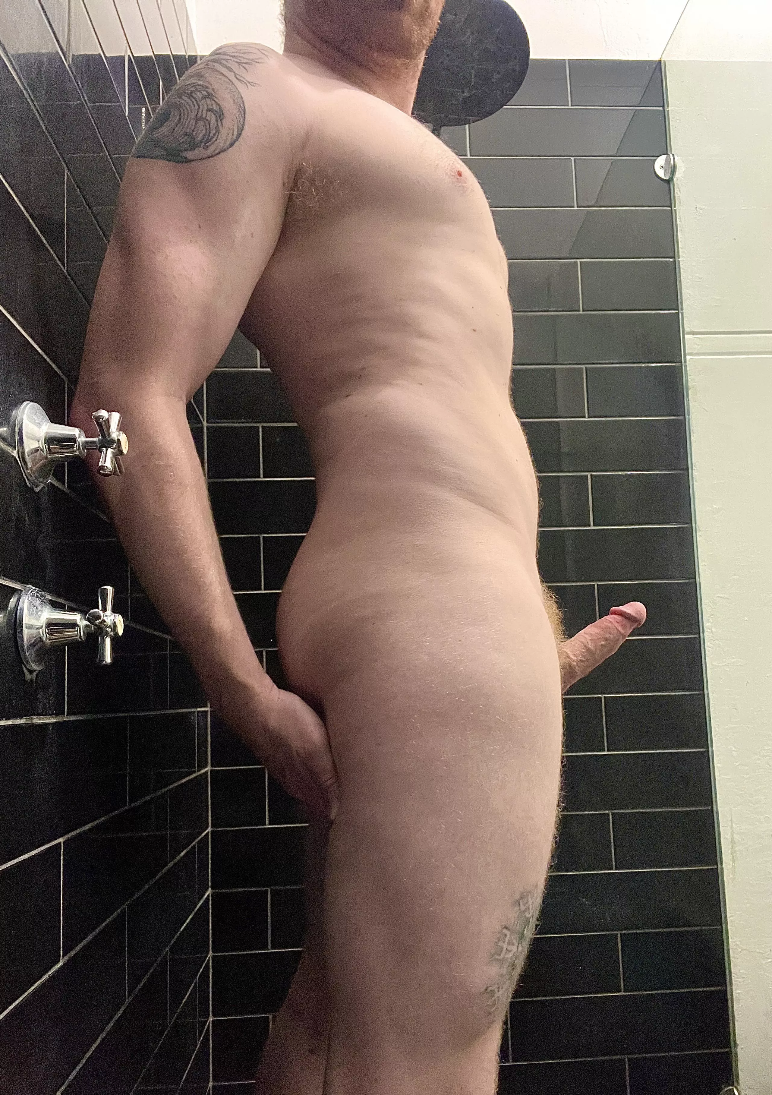 This might just be my new favourite pose