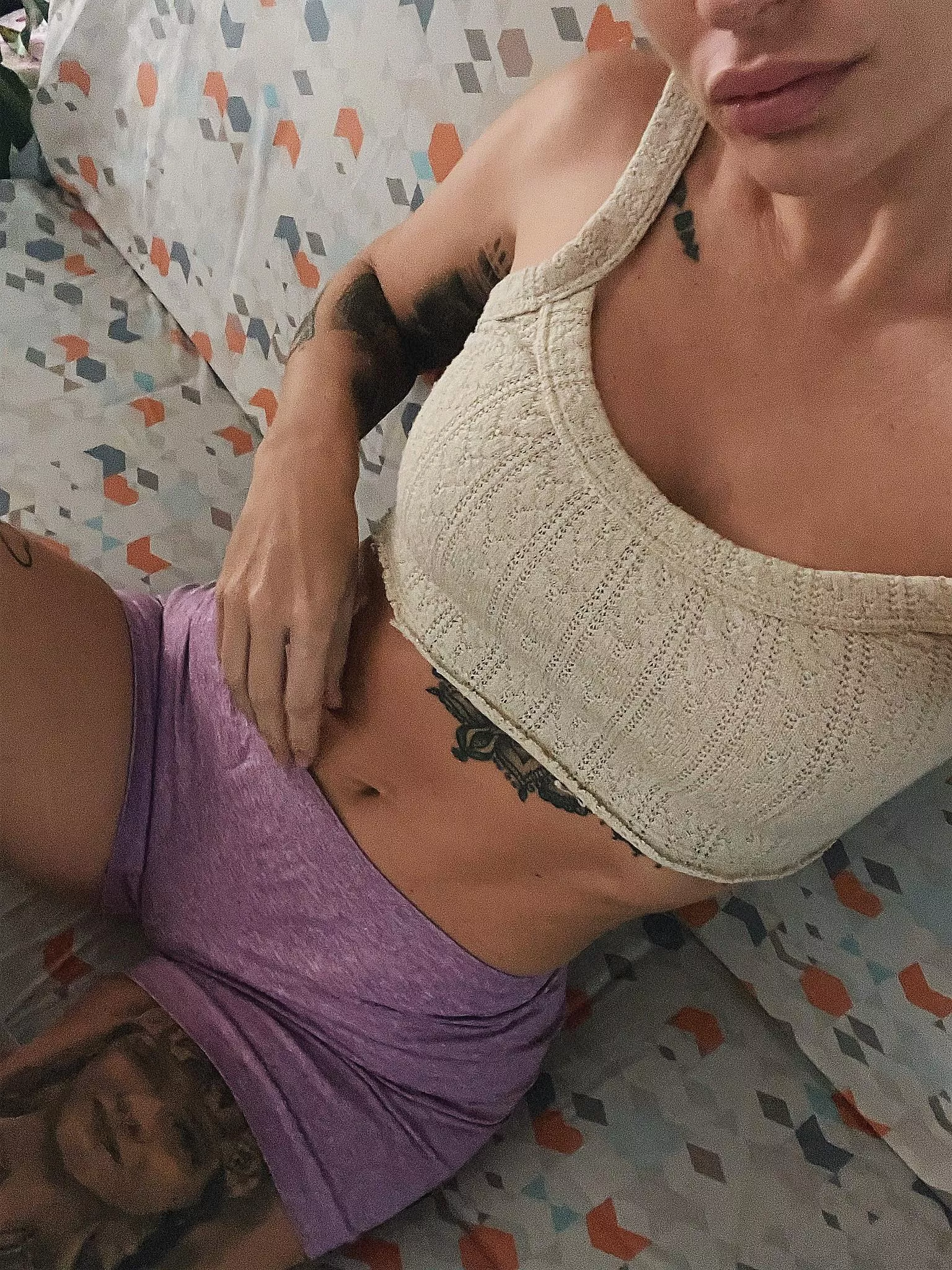 Tight shorts and milf latina