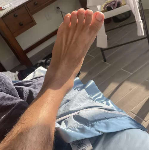 Toes