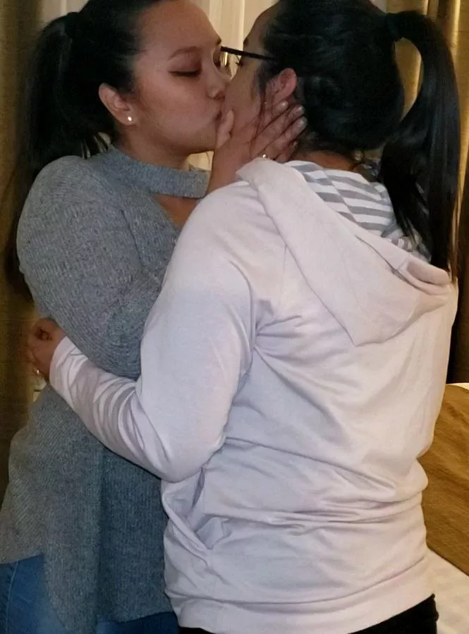 trade bi wife for your sexy wife or gf and jerk. kik V.nunya1984. Tele ham2626. must verify