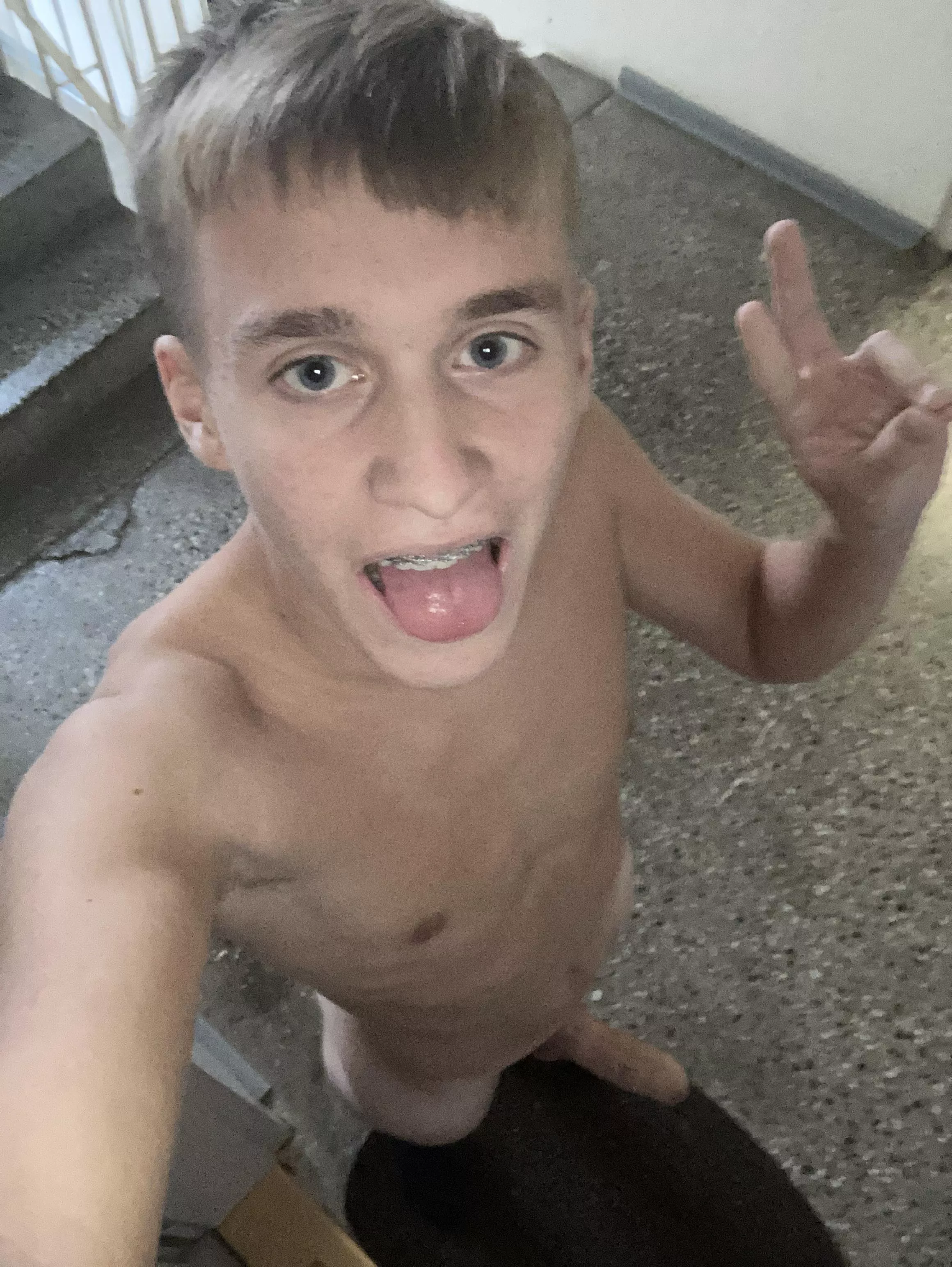 Turned 18 and now ill need cum!