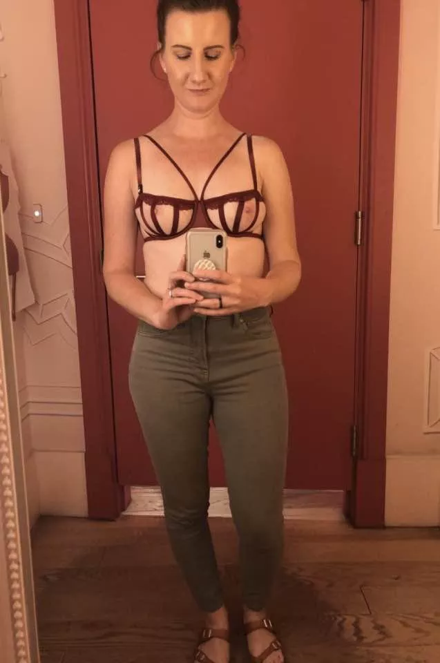 Victoria Secret change room