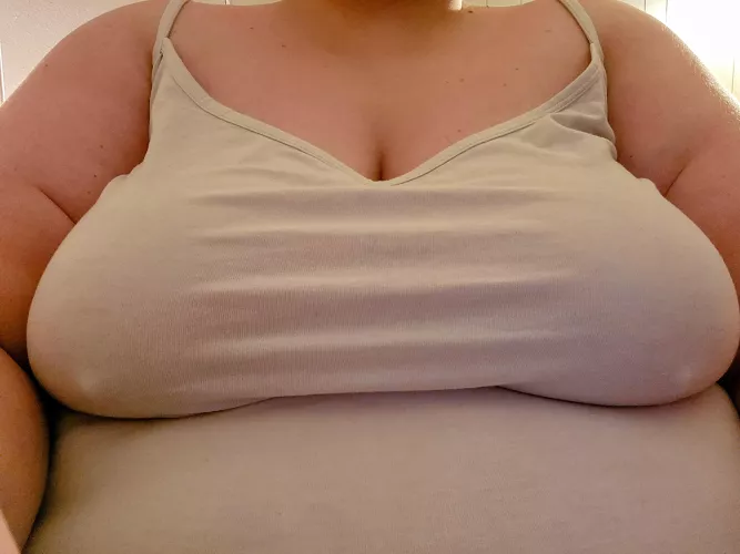 Wanna be my cuddle buddy? 😩💋