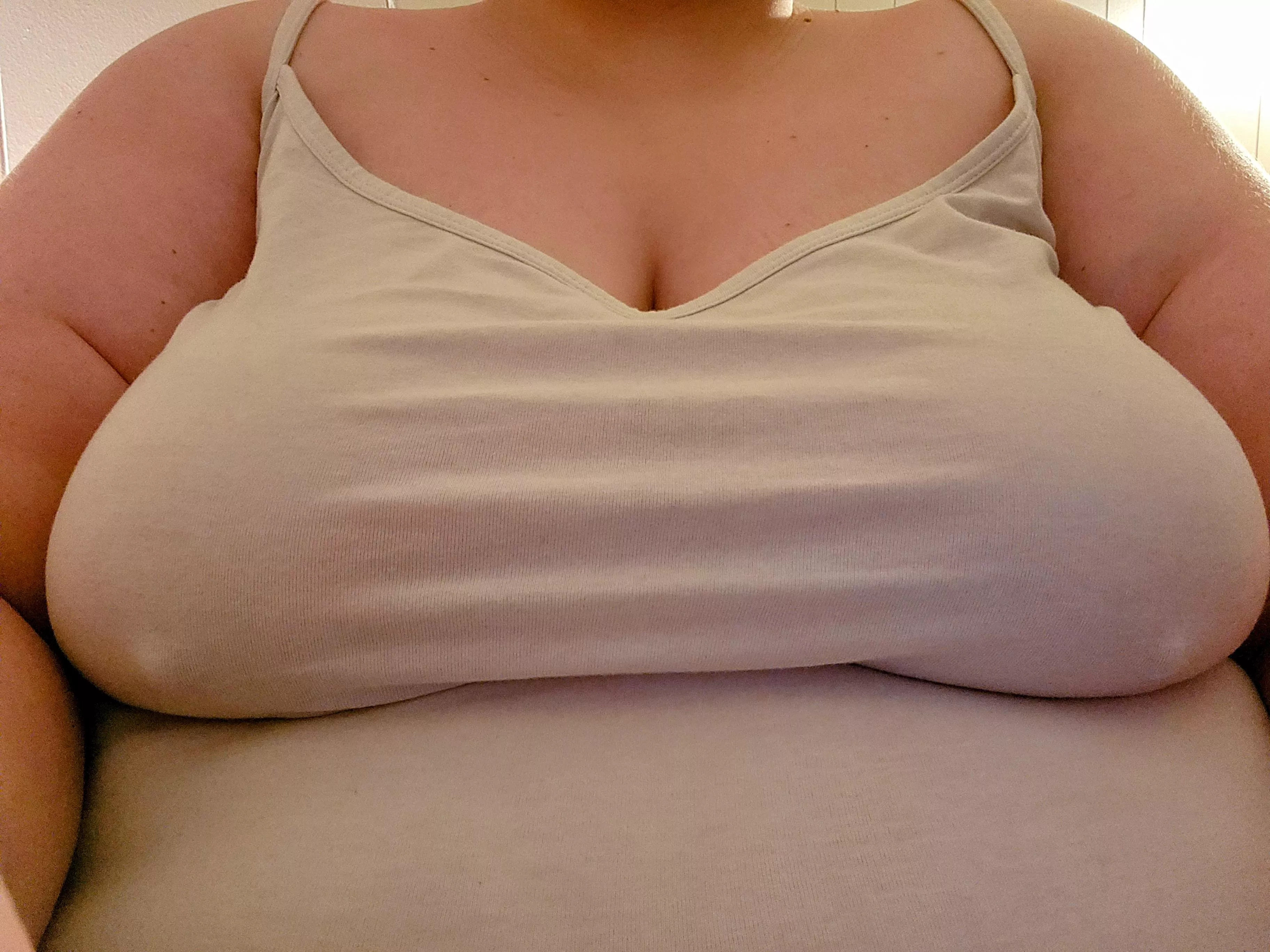 Wanna be my cuddle buddy? 😩💋