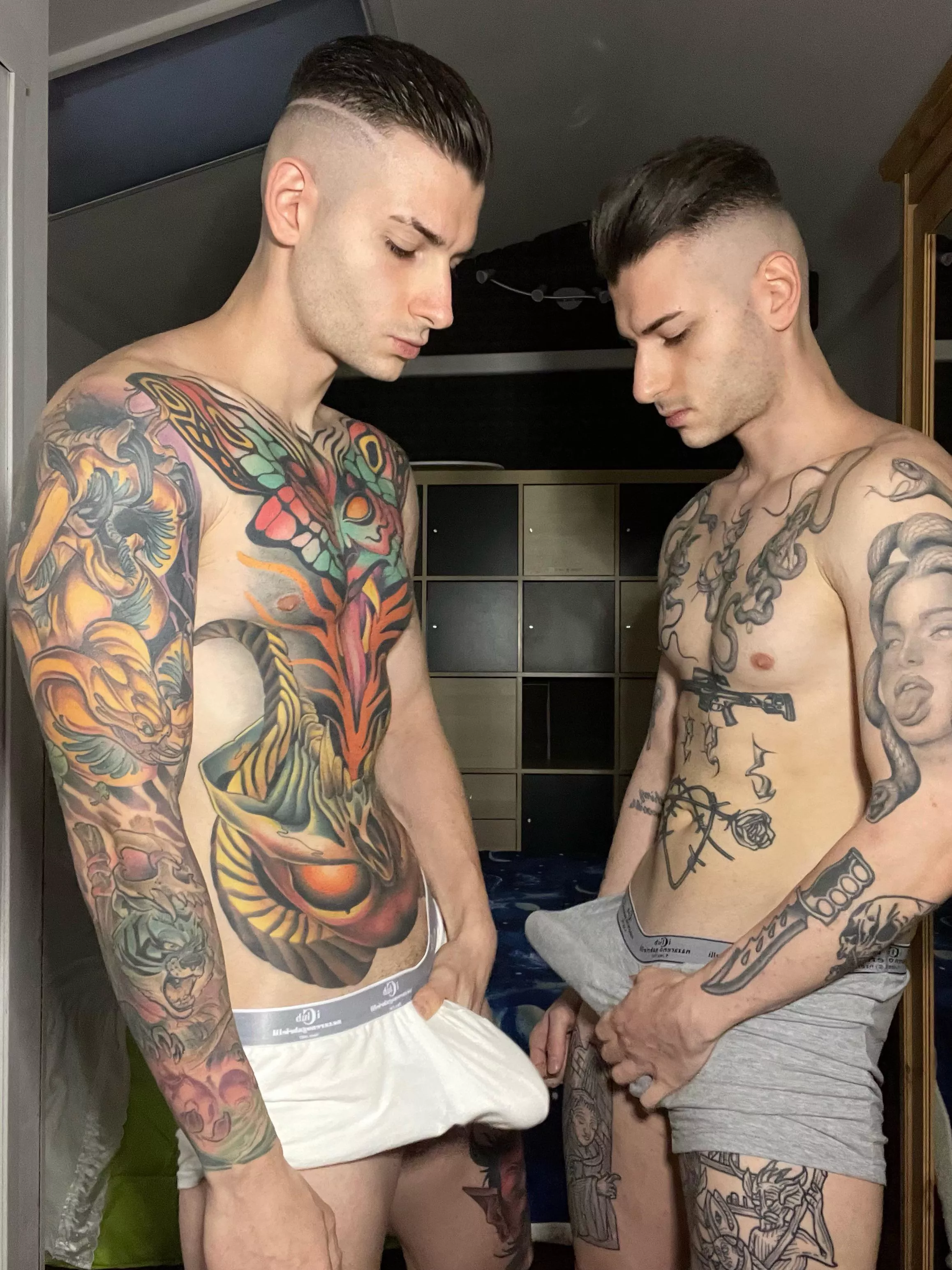 What do you think about Italian twins?😏🔥