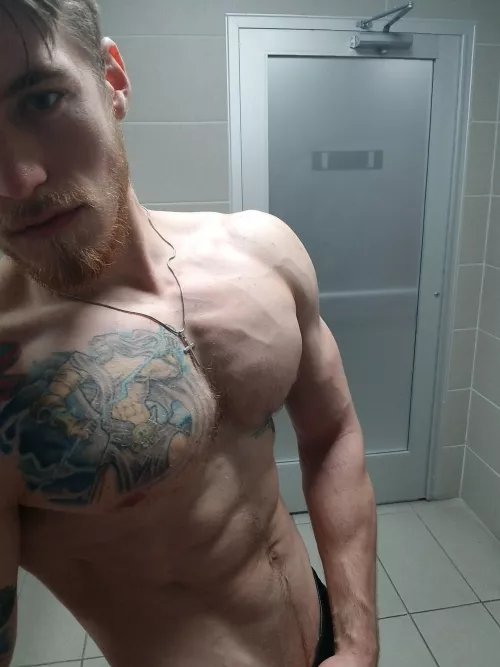 Which pec do you want to feel first?