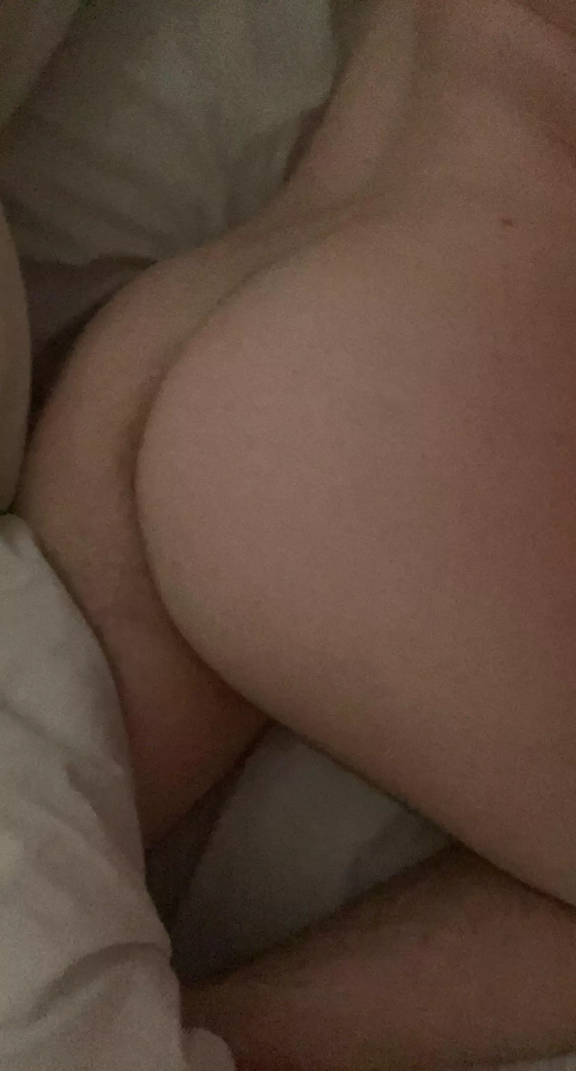 Wyd when you wake up next to this ass?