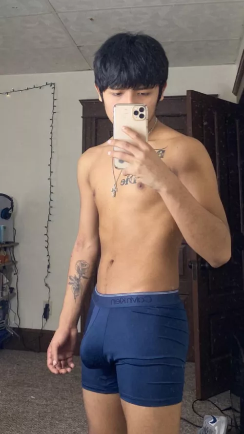 Y’all like my briefs? 😈