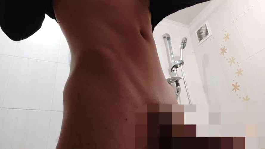 18 skinny twink. fit twinks hmu. let's chat or play t or d. ABS++ LONG-TERM++. sc: trementes