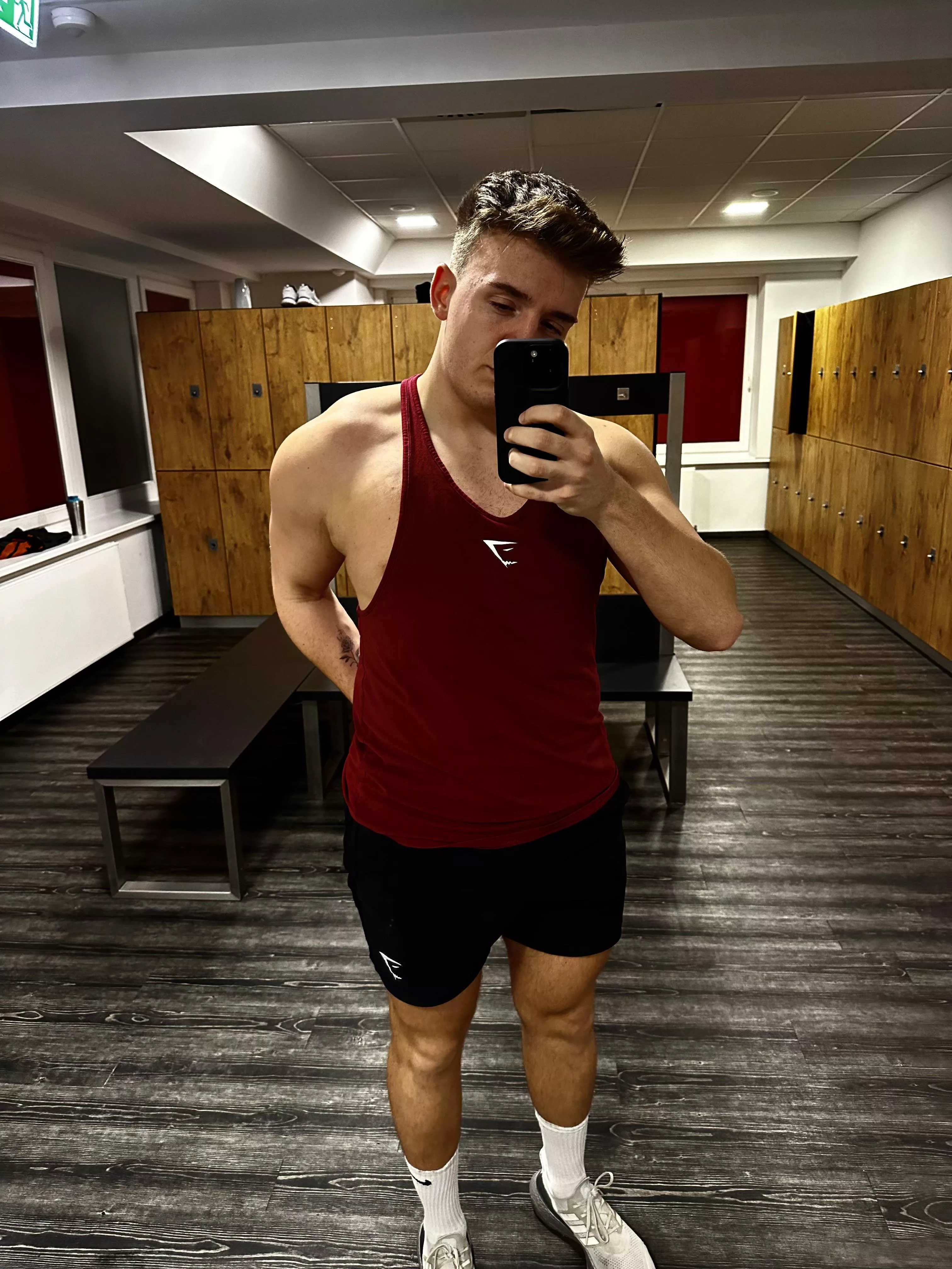 21 germany . Horny af after gym. Hmu for trade or quick live 😈 @tobsedt12