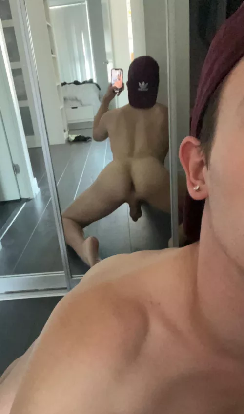 23 taking a quick break from gaming 😈