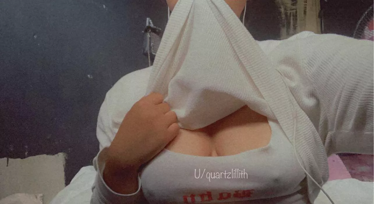 A lil cold tonight but who can tell 🙈