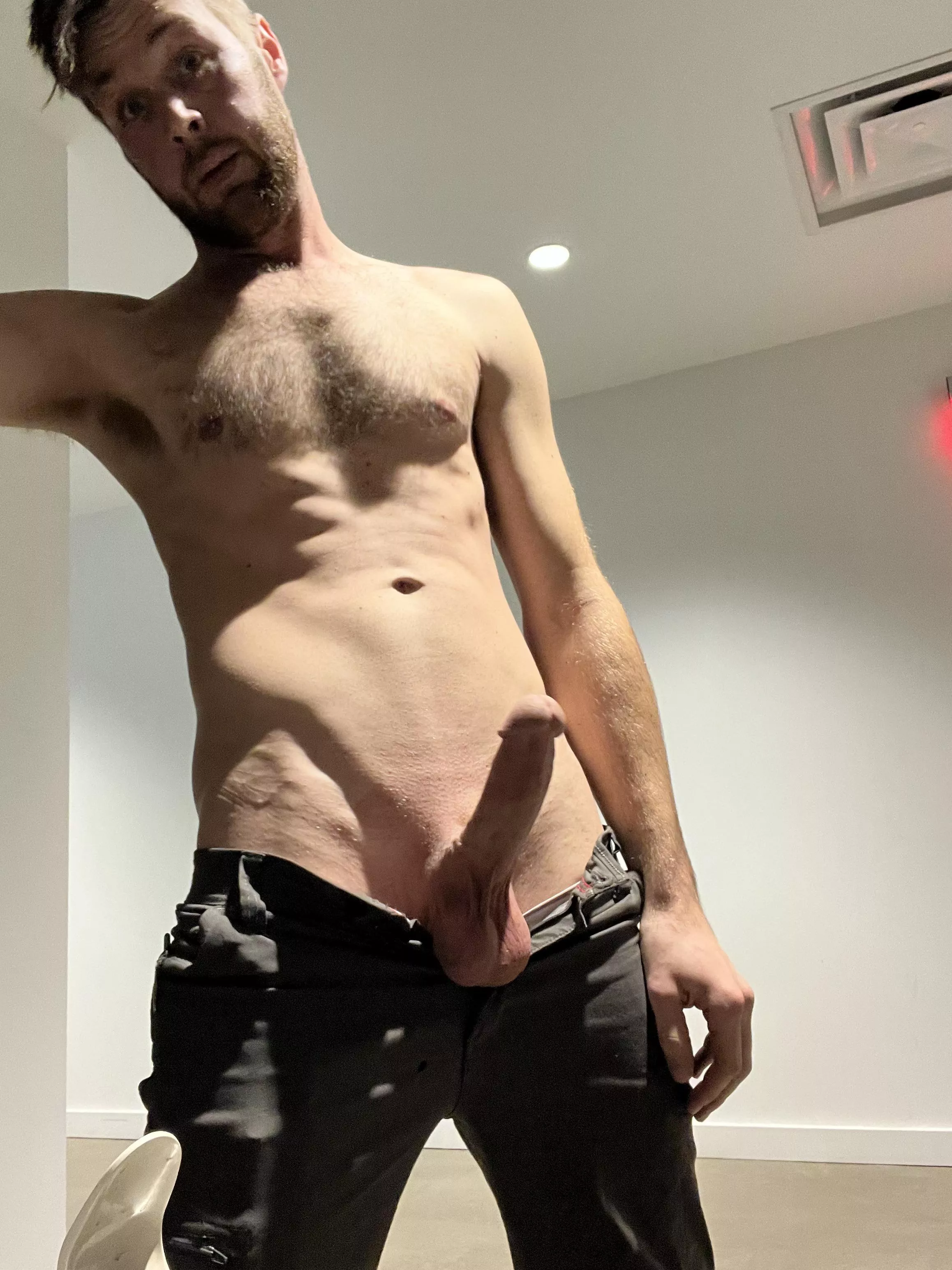 Back to work in 2023, back to risky nudes