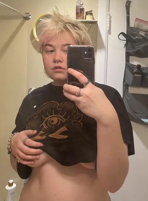 besides my ass i think my underboob is my favorite part of my body… what do you guys think? do you want to see more 🫣