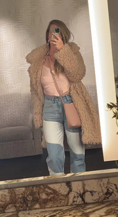 Casino bathrooms have the best mirrors 🤤