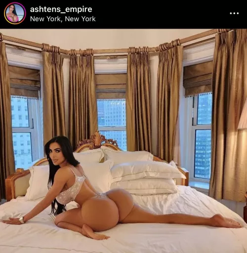 Cheeks are impossibly disproportionate as they should be