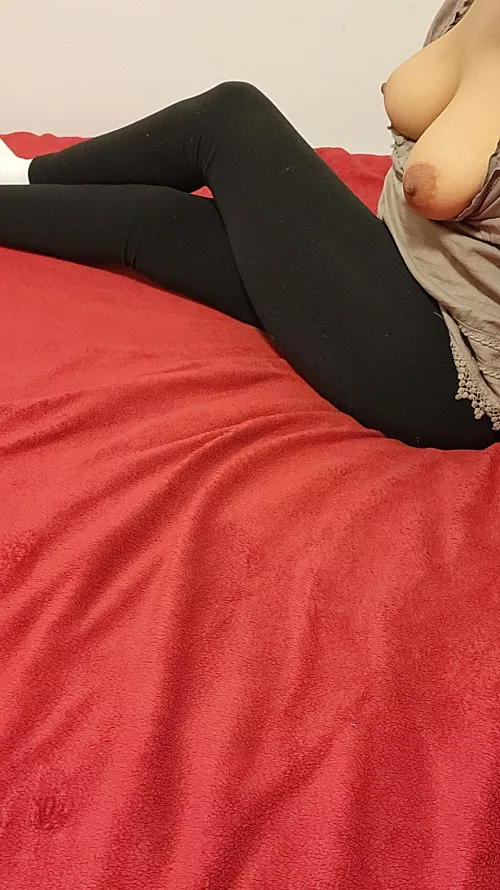 cuties legs in leggings