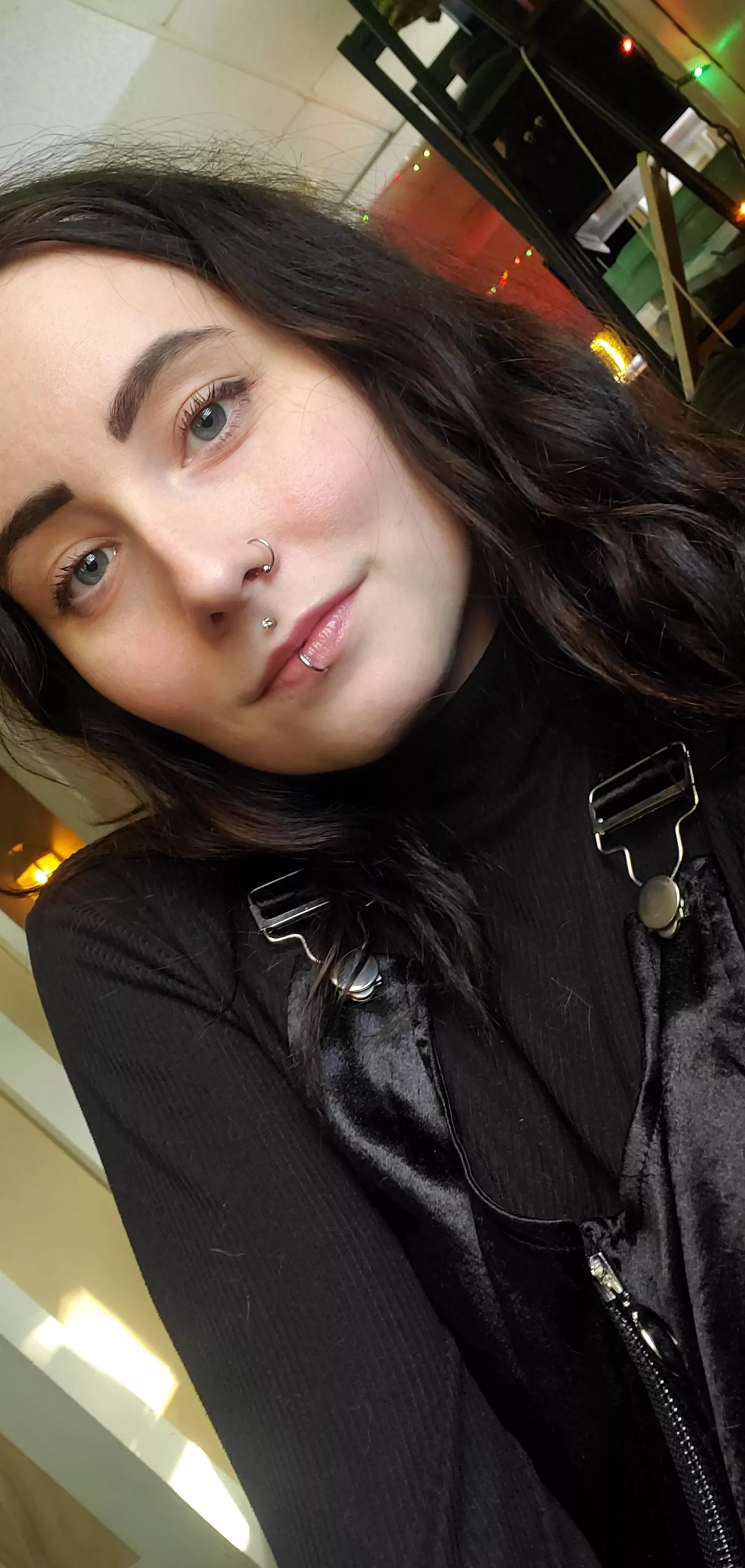 do you like girls with piercings? 😍