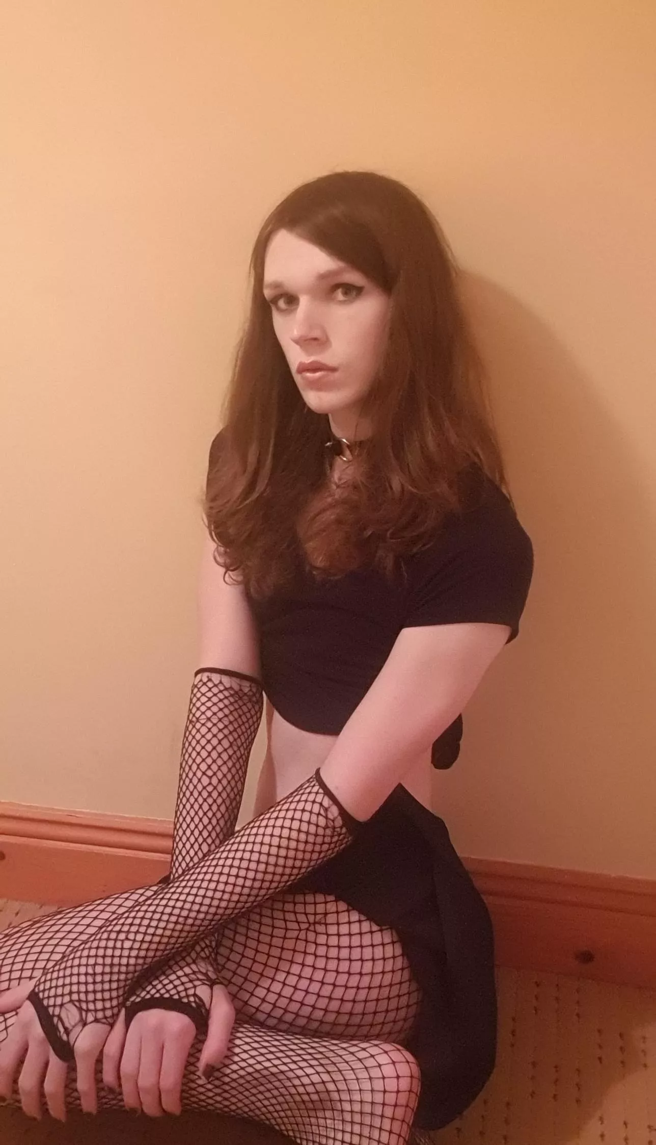 do you like me up against the wall? ^^