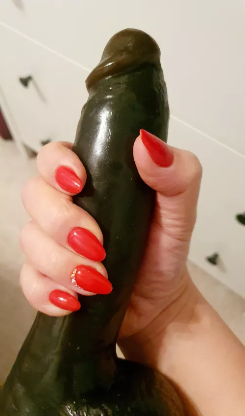 Do you like my red nails?